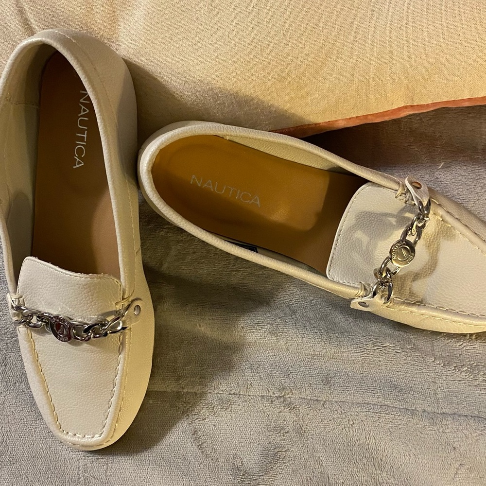 Nautica cream colored flats